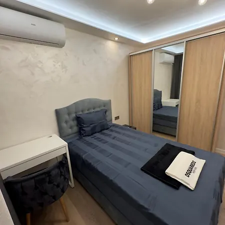 Seaview Lazur 아파트