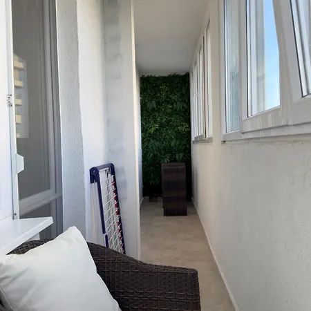 Seaview Lazur 아파트