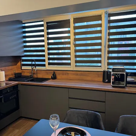 아파트 Seaview Lazur *