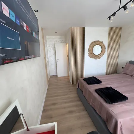 아파트 Seaview Lazur