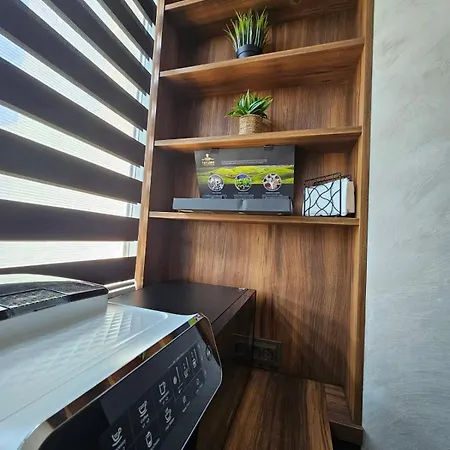 Seaview Lazur 아파트