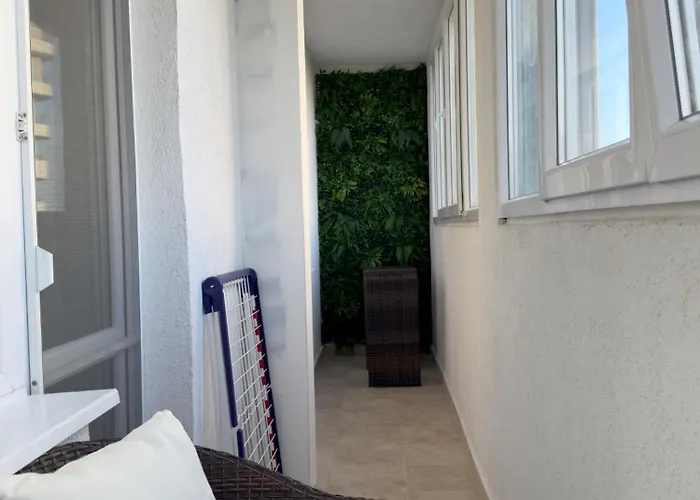 Seaview Lazur شقة